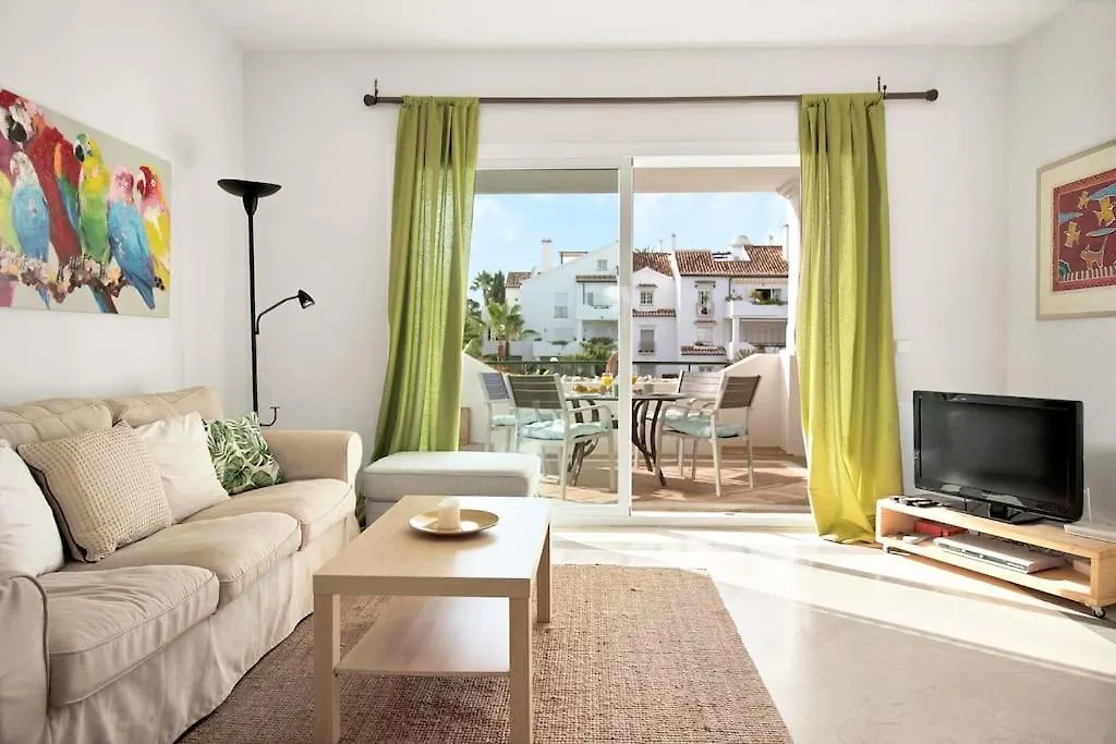 דירה אסטפונה Apartamento En Complejo Con Piscina Climatizada - El Presidente 234 ספרד