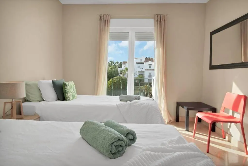 דירה אסטפונה Apartamento En Complejo Con Piscina Climatizada - El Presidente 234
