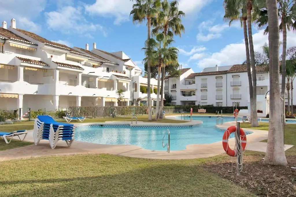 אסטפונה Apartamento En Complejo Con Piscina Climatizada - El Presidente 234 דירה